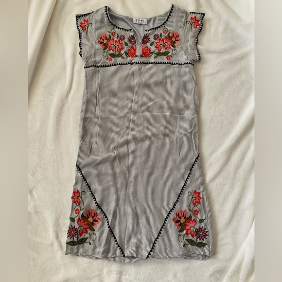 THML Floral embroidered dress - Picture 1 of 6